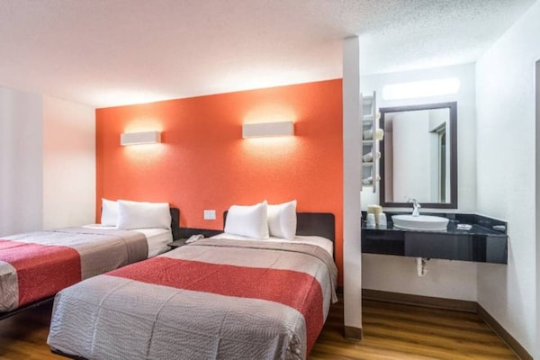 Foto van 2 tweepersoonsbedden | Rookvrij - Vakantiehuis in Harvey - Facilities