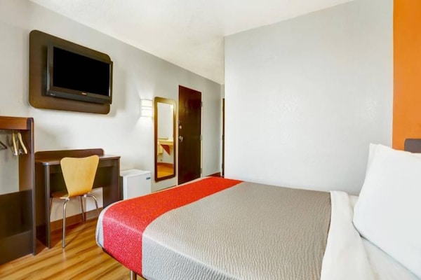 Foto van 1 tweepersoonsbed (queensize) | Rookvrij - Vakantiehuis in Benson - BedRoom