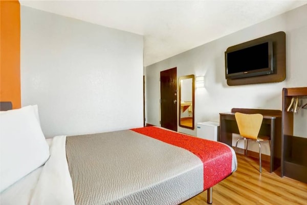 Foto van 1 tweepersoonsbed (queensize) | Rookvrij - Vakantiehuis in Benson - BedRoom