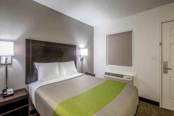 Foto van 1 tweepersoonsbed (luxe), keuken, rookvrij - Vakantiehuis in Greenville - BedRoom