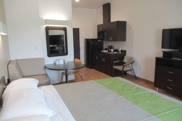 Foto van 1 kingsize bed | Suite, NSMK, Keuken - Vakantiehuis in Corpus Christi TX - Facilities