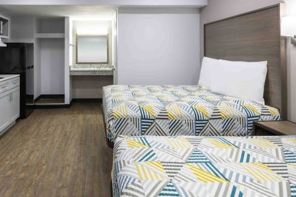 Foto van 2 tweepersoonsbedden | Suite, rookvrij, keuken - Vakantiehuis in Hickory - BedRoom