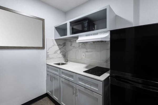 Foto van 2 tweepersoonsbedden (queensize) | Niet-roken, koelkast - Kitchen