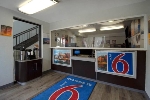 Foto van 2 tweepersoonsbedden | Koelkast - Vakantiehuis in MERRILLVILLE - FloorPlan