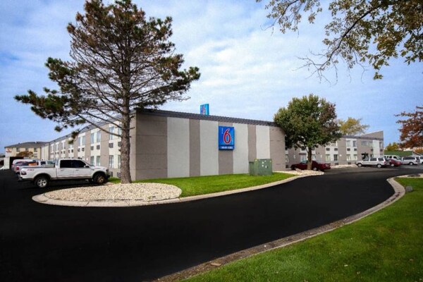 Foto van 2 tweepersoonsbedden | Koelkast - Vakantiehuis in MERRILLVILLE - ExteriorSummer