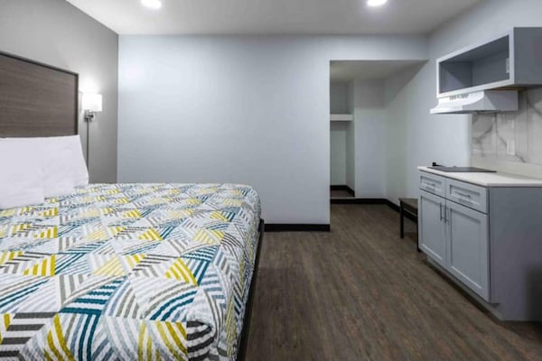 Foto van 1 tweepersoonsbed (queensize) | Roken toegestaan, Keuken - BedRoom