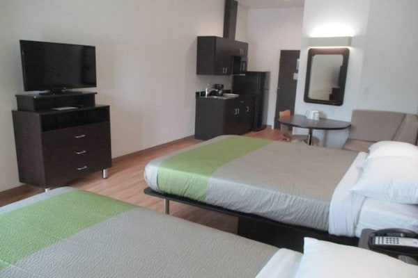 Foto van 2 tweepersoonsbedden | Toegankelijk voor slechthorenden | Keuken - Facilities