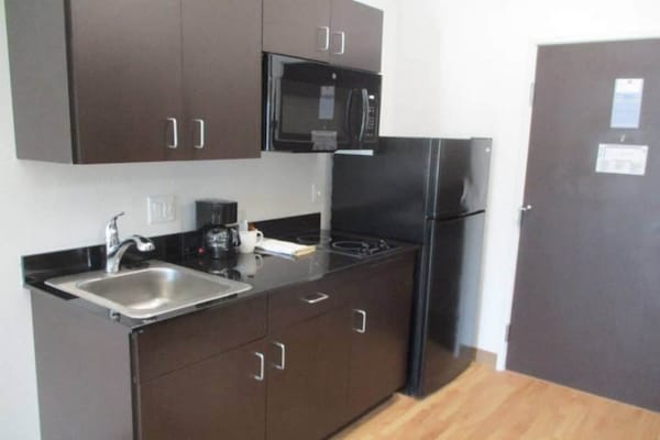 Foto van 2 tweepersoonsbedden | Toegankelijk voor slechthorenden | Keuken - Facilities