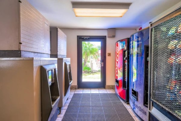 Foto van 2 Volledige Bedden | Niet Rokend - Vakantiehuis in Corona CA - FloorPlan