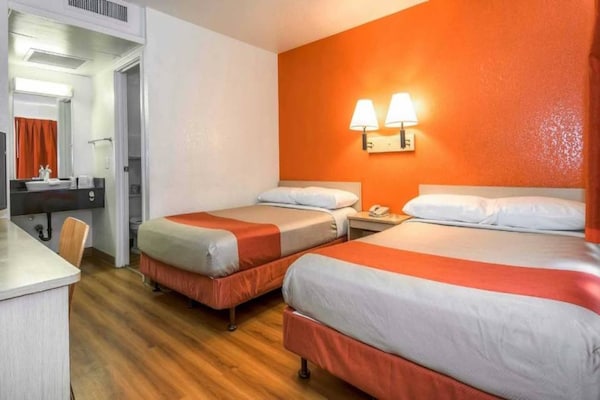 Foto van 2 Volledige Bedden | Niet Rokend - Vakantiehuis in Corona CA - BedRoom