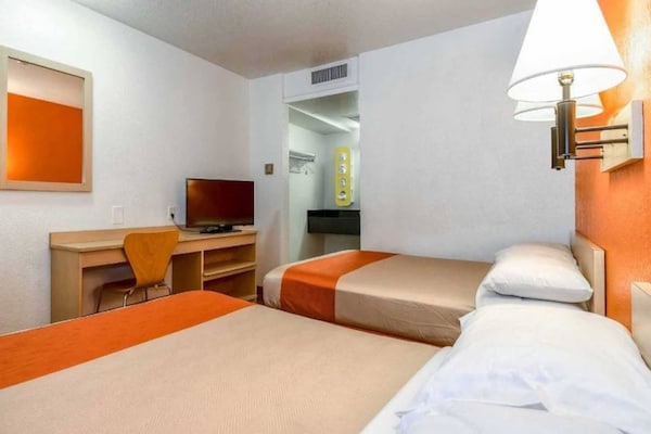 Foto van 2 Volledige Bedden | Niet Rokend - Vakantiehuis in Corona CA - BedRoom