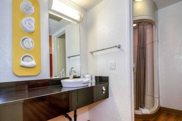 Foto van 2 Volledige Bedden | Niet Rokend - Vakantiehuis in Corona CA - BathRoom