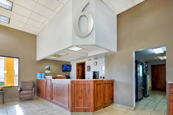 Foto van 3 tweepersoonsbedden | Rookvrij, Keuken - Vakantiehuis in Effingham - FloorPlan