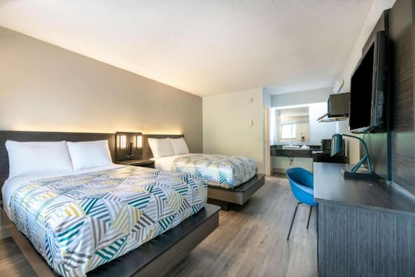 Foto van 2 tweepersoonsbedden|Mobiele toegang|Douche| Nsmk - Vakantiehuis in Charlotte NC - BedRoom