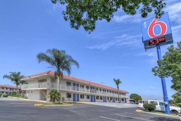 Foto van 1 tweepersoonsbed (queensize) | Rookvrij - Vakantiehuis in Corona CA - Facilities
