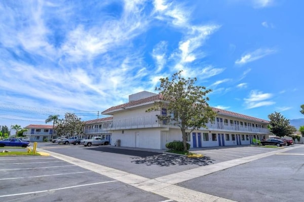 Foto van 1 tweepersoonsbed (queensize) | Rookvrij - Vakantiehuis in Corona CA - Facilities