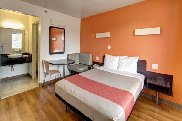 Foto van 1 tweepersoonsbed (queensize) | Rookvrij - Vakantiehuis in Amherst - BedRoom