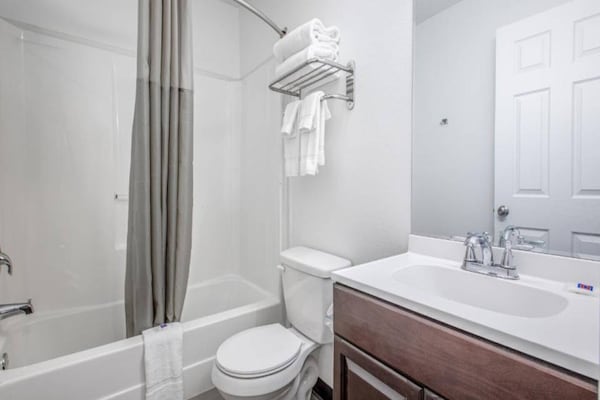 Foto van 1 tweepersoonsbed (Queensize) | Premium, Keuken, NSMK - BathRoom