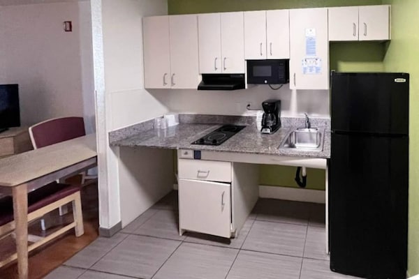 Foto van 2 tweepersoonsbedden | Rookvrij, Keuken - Vakantiehuis in Belmont - Kitchen