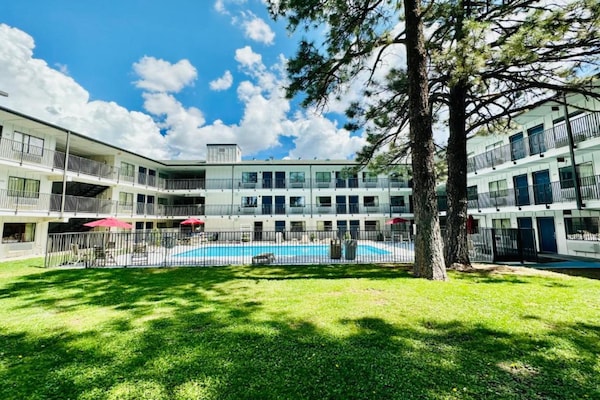 Foto van 2 tweepersoonsbedden | Keuken - Vakantiehuis in Flagstaff AZ - HotelSwimmingPool