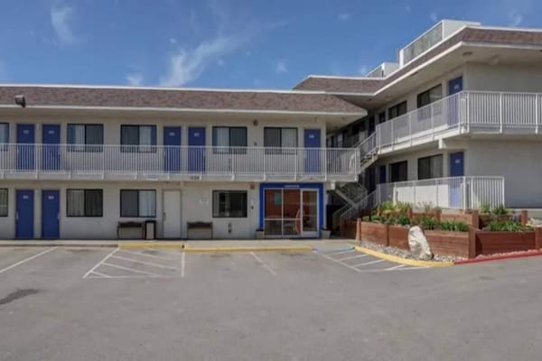 Foto van 2 tweepersoonsbedden | Rookvrij, Keuken - Vakantiehuis in Casper WY - ExteriorSummer