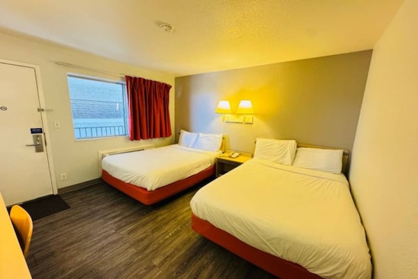 Foto van 2 tweepersoonsbedden | Rookvrij, Keuken - Vakantiehuis in Casper WY - Facilities