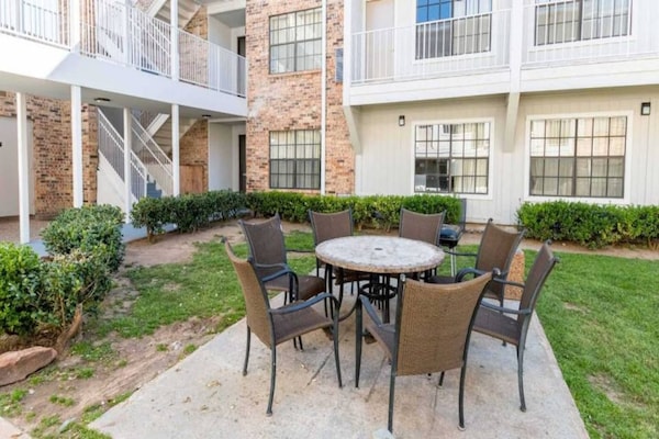 Foto van 1 kingsize bed | Suite, sm, slaapbank - Vakantiehuis in Dallas - ExteriorSummer