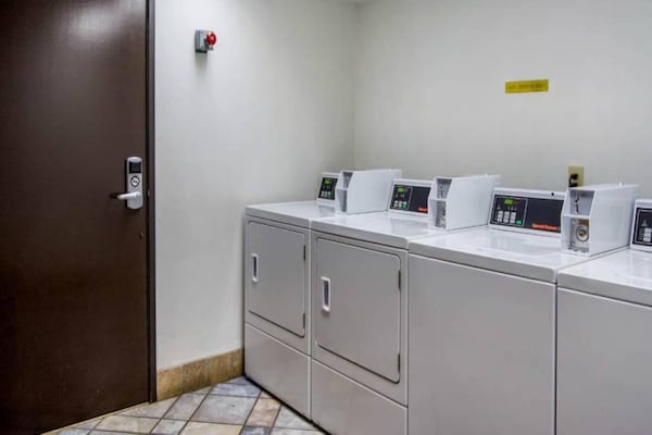 Foto van 1 tweepersoonsbed (queensize) | Toegankelijk voor mindervaliden | NSMK | Keuken - Facilities