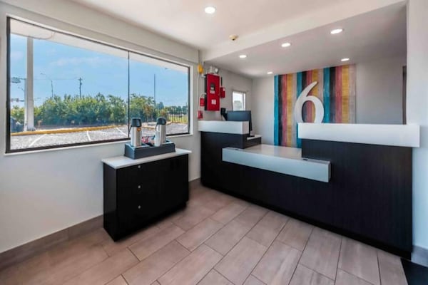 Foto van 1 tweepersoonsbed (queensize) | Roken toegestaan | Fort Worth - FloorPlan