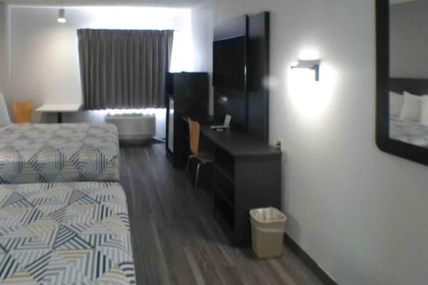 Foto van 2 tweepersoonsbedden (queensize) | Rookvrij - Vakantiehuis in Winslow - BedRoom