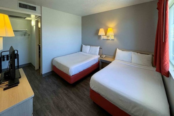 Foto van 2 tweepersoonsbedden | Suite, rookvrij, keuken - Vakantiehuis in Casper WY - BedRoom