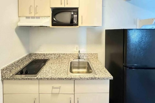 Foto van 2 tweepersoonsbedden | Suite, rookvrij, keuken - Vakantiehuis in Casper WY - Kitchen