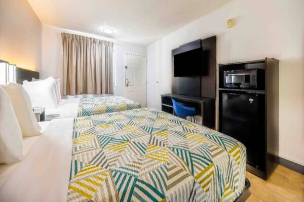 Foto van 2 tweepersoonsbedden (queensize) | Roken toegestaan - BedRoom