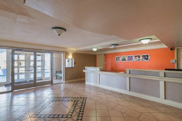 Foto van 2 tweepersoonsbedden | Roken toegestaan - Vakantiehuis in Grand Prairie - ExteriorSummer