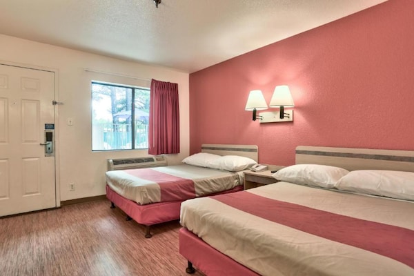 Foto van 2 tweepersoonsbedden | Roken toegestaan - Vakantiehuis in Flagstaff AZ - BedRoom