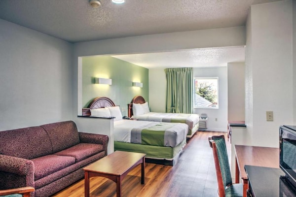 Foto van 2 tweepersoonsbedden | Suite, Nsmk, slaapbank - Vakantiehuis in Dallas - BedRoom