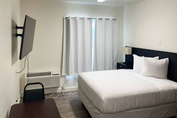 Foto van 1 tweepersoonsbed (queensize) | Rookvrij, Keuken - Vakantiehuis in Pasco - BedRoom