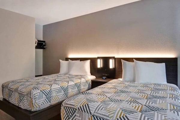 Foto van 2 tweepersoonsbedden | Rookvrij, Keuken - Vakantiehuis in Jacksonville - BedRoom