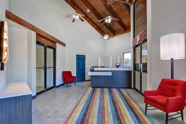 Foto van 2 tweepersoonsbedden | Rookvrij, Keuken - Vakantiehuis in Jacksonville - FloorPlan