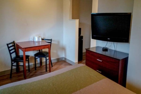 Foto van 1 tweepersoonsbed (queensize) | Keuken | Roken toegestaan - BedRoom