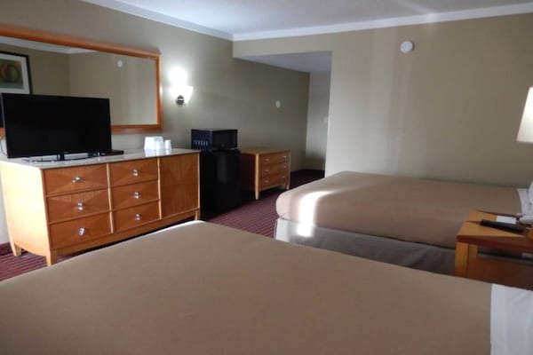 Foto van 2 tweepersoonsbedden | Nsmk, Micfridge - Vakantiehuis in Lawrenceville - Facilities