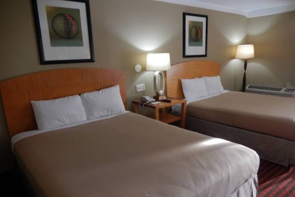 Foto van 2 tweepersoonsbedden | Nsmk, Micfridge - Vakantiehuis in Lawrenceville - Facilities