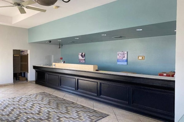 Foto van 2 kingsize bedden | Nsmk, Micfridge - Vakantiehuis in Anaheim - FloorPlan
