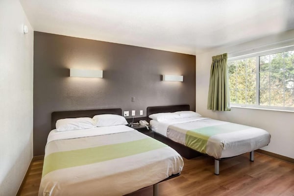 Foto van 2 tweepersoonsbedden | Niet roken - Vakantiehuis in East Brunswick - BedRoom