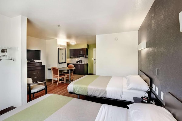 Foto van 2 tweepersoonsbedden | Niet roken - Vakantiehuis in East Brunswick - BedRoom