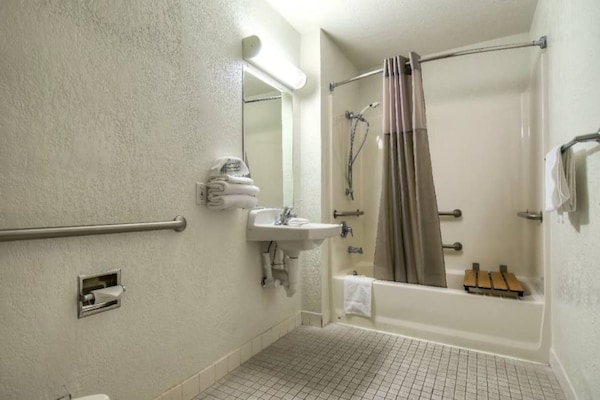 Foto van 1 tweepersoonsbed |Toegankelijk voor mindervaliden - Facilities