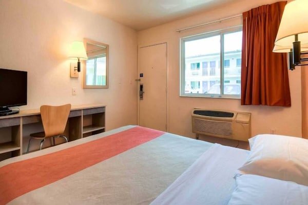 Foto van 1 tweepersoonsbed (Queensize) Nsmk | Westminster - Vakantiehuis in Westminster - BedRoom