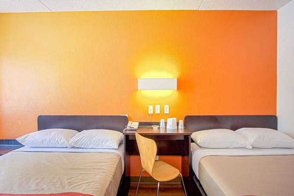 Foto van 2 tweepersoonsbedden | Micfridge - Vakantiehuis in EAST BRUNSWICK - Facilities
