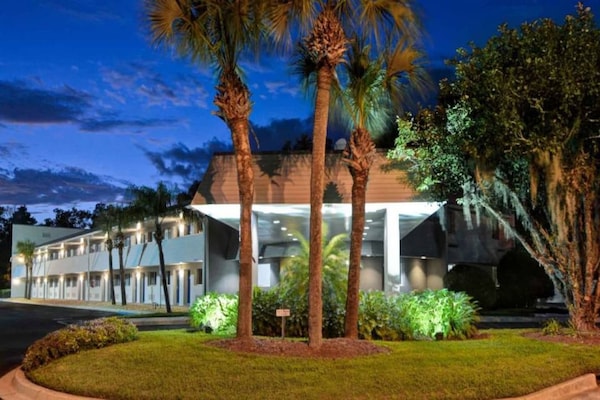Foto van 1 tweepersoonsbed (queensize) | Rookvrij, Keuken - Vakantiehuis in Jacksonville - ExteriorSummer