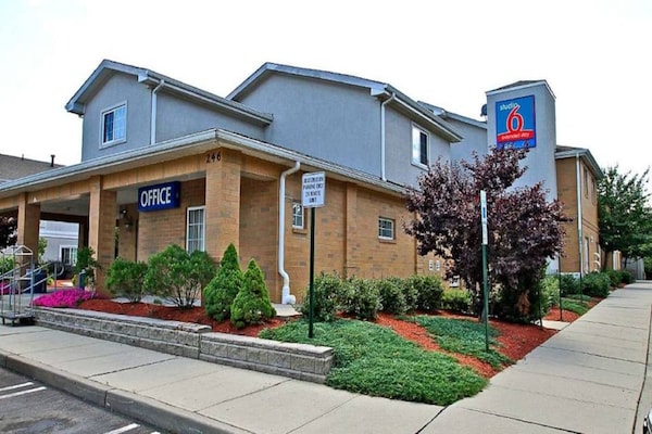 Foto van 1 tweepersoonsbed (queensize) | Niet-roken - Vakantiehuis in East Brunswick - ExteriorSummer